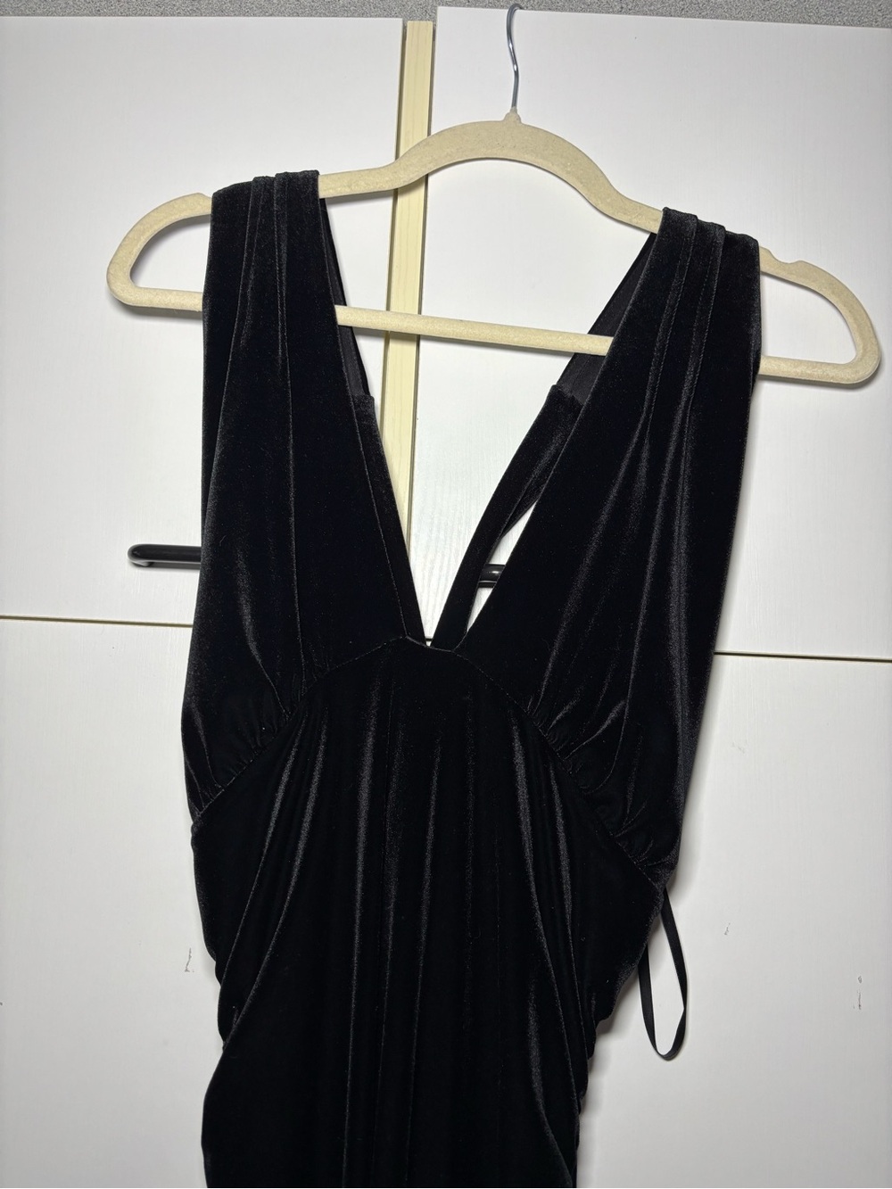 Le Château Black Velvet Maxi Gown Formal Dress XL Vintage Deep V Wedding Holiday - Picture 4 of 14